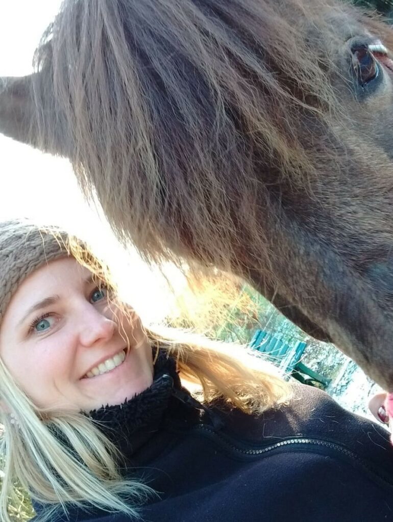Dieses Bild hat ein leeres Alt-Attribut. Der Dateiname ist Maite-Lava-1-770x1024.jpg